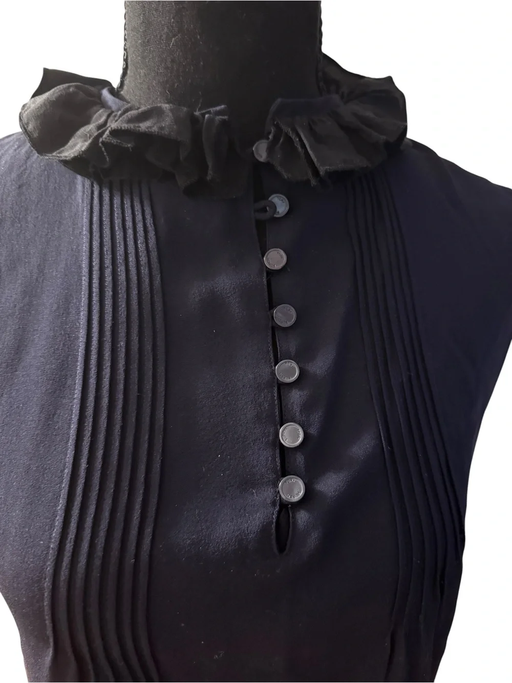 Tory Burch SILK Ruffled Bib Collar Sleeveless Blouse Top Navy Black Size 8